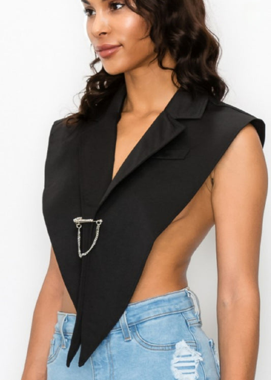 Saleema Half-Cut Blazer Broach Shirt